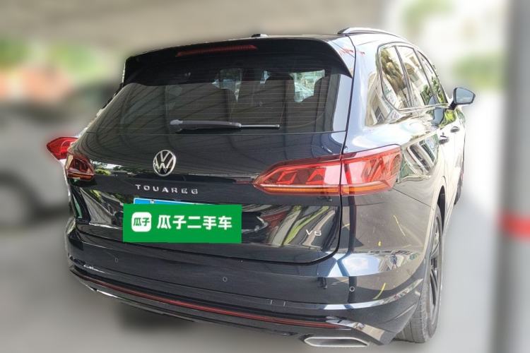 Used Volkswagen Touareg 2021 3.0 TSI Luxury Edition Black Diamond Sport Package Rear Right 45 Deg