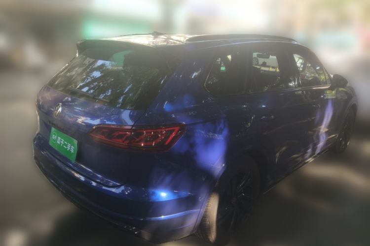 Used Volkswagen Touareg 2021 3.0 TSI Luxury Edition Black Diamond Sport Package Rear Right 45 Deg