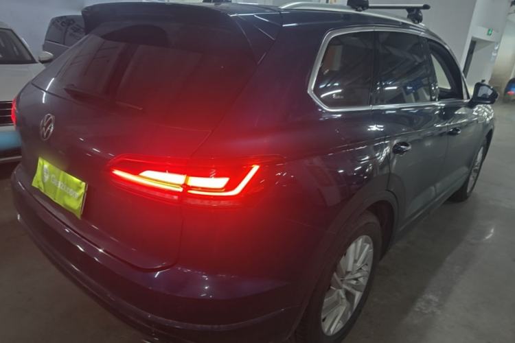 Used Volkswagen Touareg 2021 2.0 TSI RuiShang Edition Rear Right 45 Deg