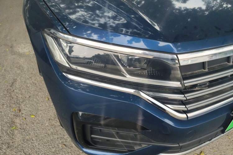 Used Volkswagen Touareg 2021 2.0 TSI RuiShang Edition Right Front Headlight