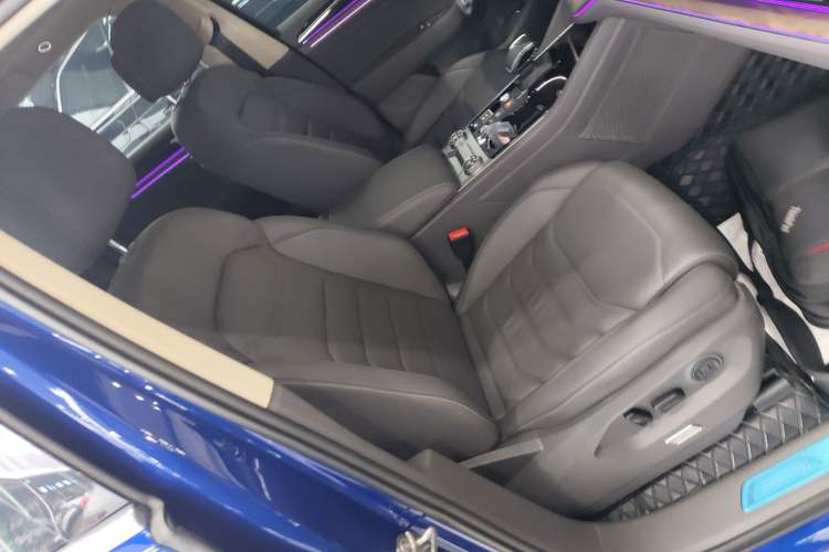 Used Volkswagen Touareg 2021 3.0 TSI Prestige Edition Classic Sport Package Right Front Seat