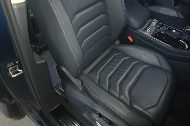 Used Volkswagen Touareg 2021 2.0 TSI RuiShang Edition Right Front Seat