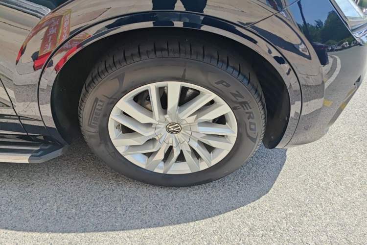 Used Volkswagen Touareg 2021 2.0 TSI RuiShang Edition Right Front Wheel Hub