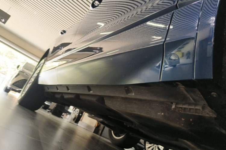 Used Volkswagen Touareg 2021 2.0 TSI RuiShang Edition Right Side Sill