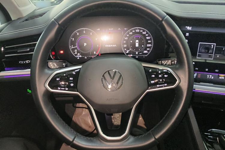 Used Volkswagen Touareg 2021 2.0 TSI RuiShang Edition Steering Wheel