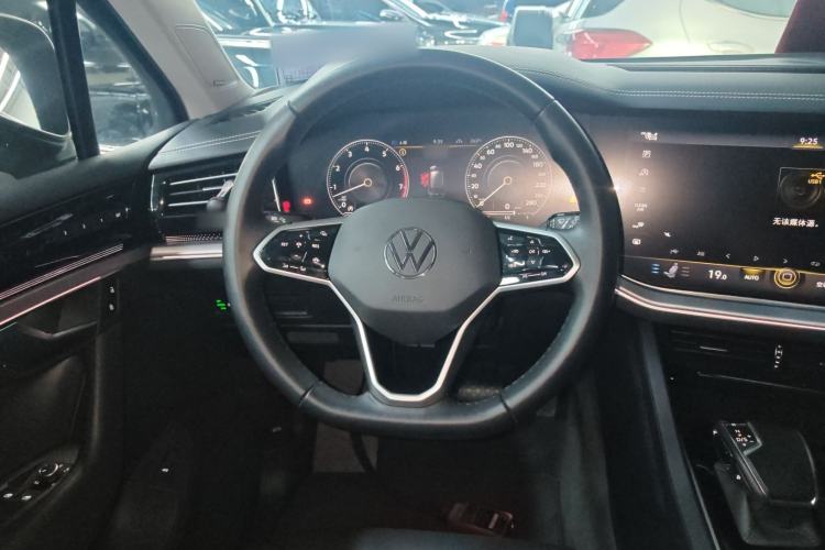Used Volkswagen Touareg 2021 3.0 TSI Prestige Edition Classic Sport Package Steering Wheel