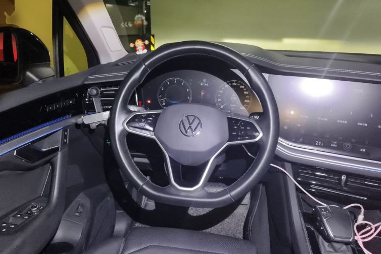 Used Volkswagen Touareg 2021 3.0 TSI Prestige Edition Classic Sport Package Steering Wheel