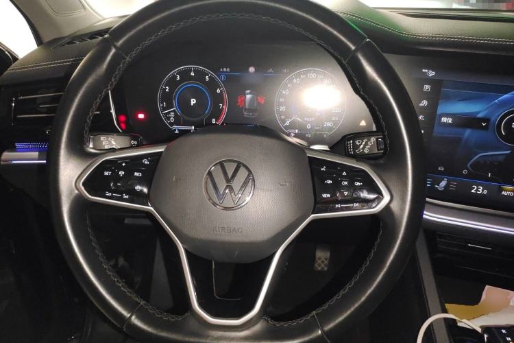 Used Volkswagen Touareg 2021 3.0 TSI Prestige Edition Classic Sport Package Steering Wheel