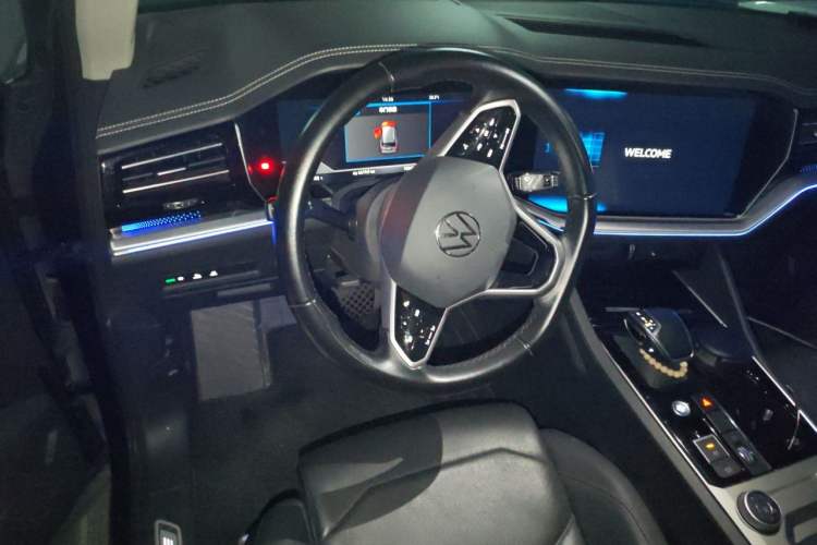 Used Volkswagen Touareg 2021 2.0 TSI RuiShang Edition Steering Wheel