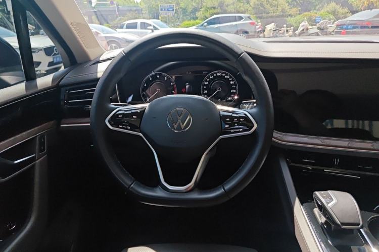 Used Volkswagen Touareg 2021 2.0 TSI RuiShang Edition Steering Wheel