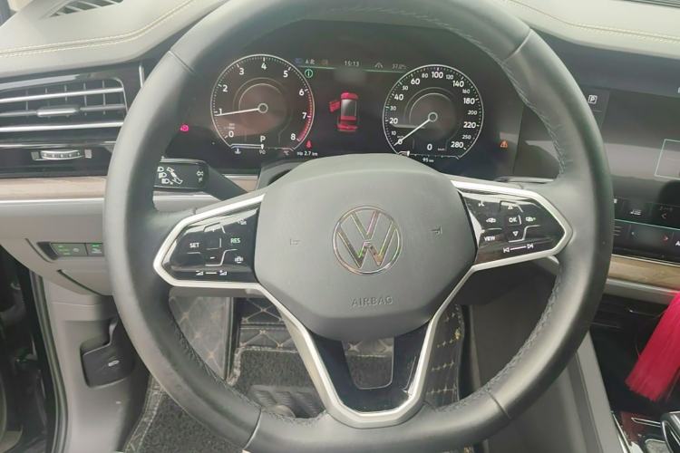 Used Volkswagen Touareg 2021 2.0 TSI RuiShang Edition Steering Wheel