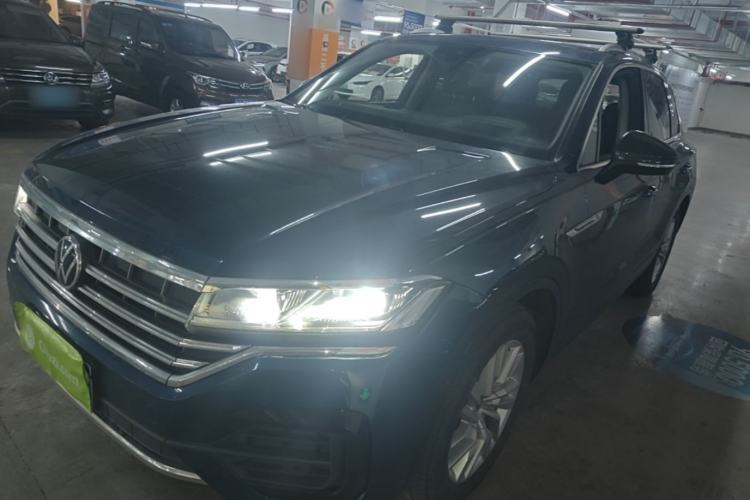 Used Volkswagen Touareg 2021 2.0 TSI RuiShang Edition Guazi used car, China used car export, Used car for sale, Used  cars, Cheapest cars for sale