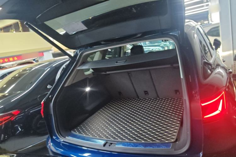Used Volkswagen Touareg 2021 3.0 TSI Prestige Edition Classic Sport Package Trunk