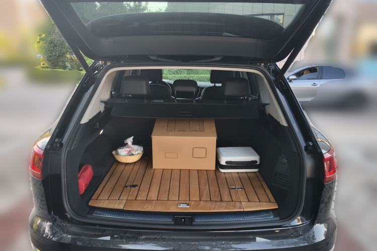 Used Volkswagen Touareg  Trunk
