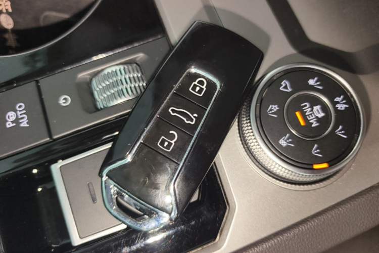 Used Volkswagen Touareg 2021 3.0 TSI Luxury Edition Black Diamond Sport Package Vehicle Key