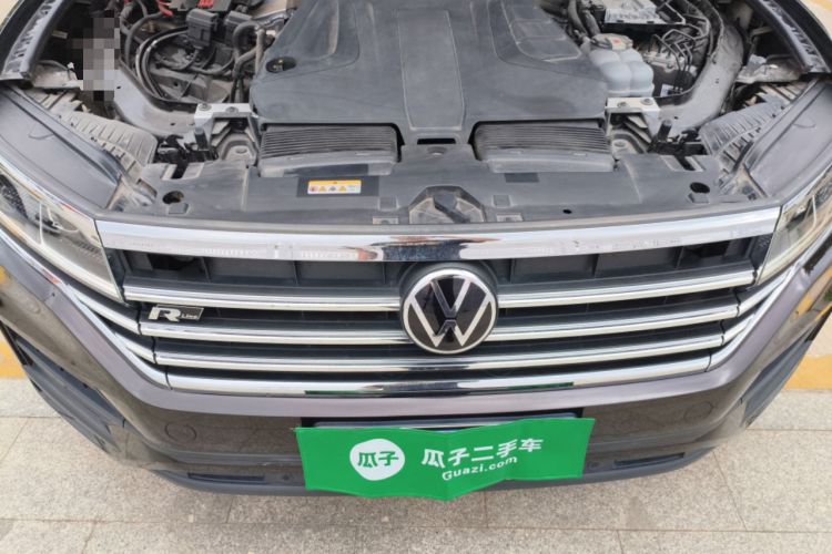 Used Volkswagen Touareg 2021 2.0 TSI Flagship Special Edition Engine Bay