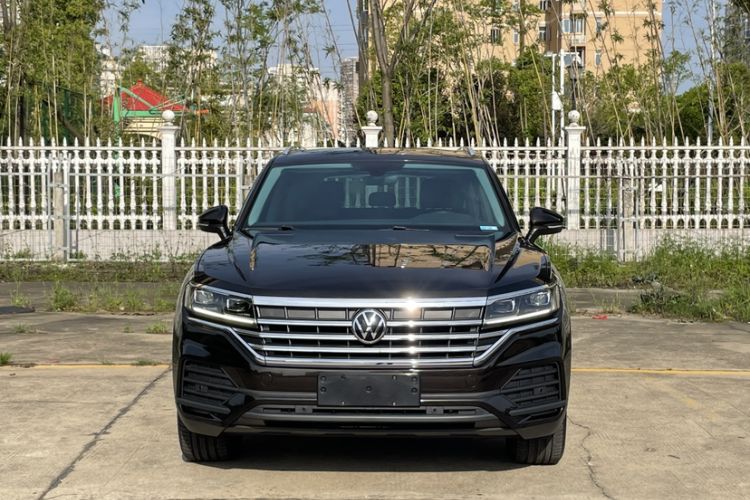 Used Volkswagen Touareg 2021 2.0 TSI Flagship Special Edition Exterior 1
