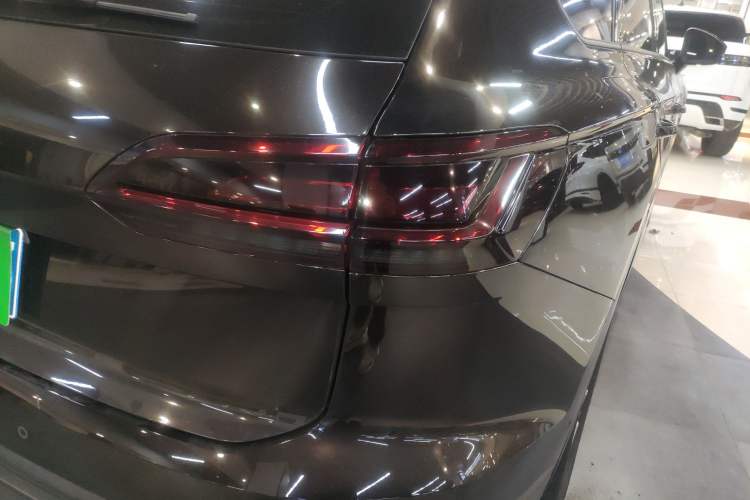 Used Volkswagen Touareg 2021 2.0 TSI Flagship Special Edition Exterior 3