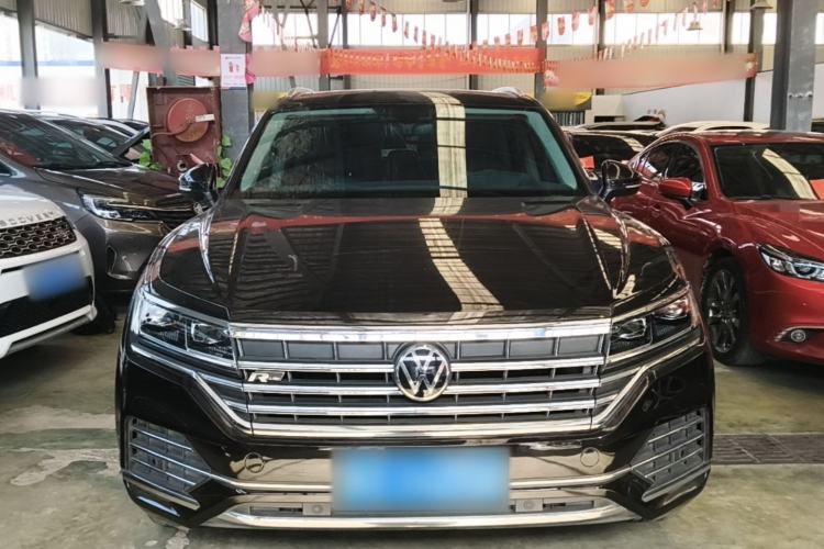 Used Volkswagen Touareg 2021 2.0 TSI Ruiyi Edition Front