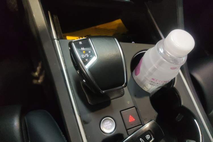 Used Volkswagen Touareg 2021 2.0 TSI Flagship Special Edition Gear Lever