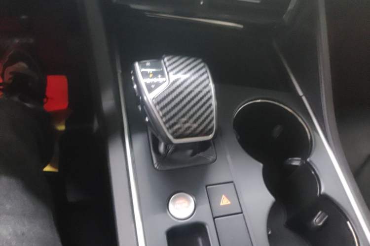 Used Volkswagen Touareg 2021 2.0 TSI Flagship Special Edition Gear Lever