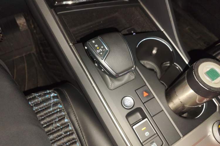 Used Volkswagen Touareg 2021 2.0 TSI Flagship Special Edition Gear Lever