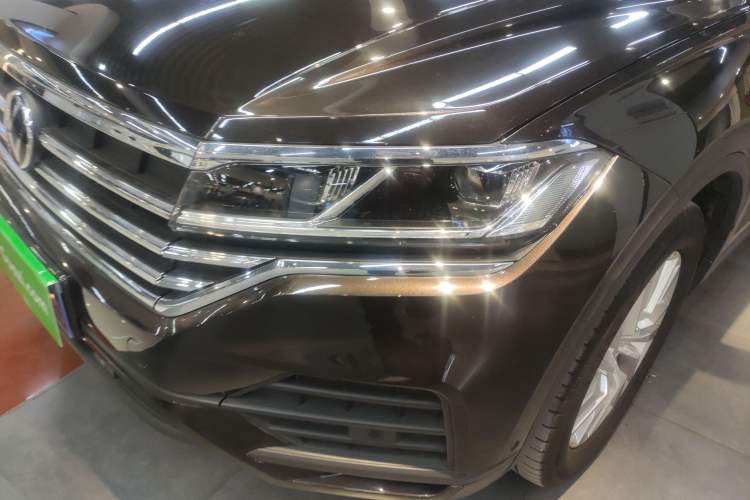 Used Volkswagen Touareg 2021 2.0 TSI Flagship Special Edition Left Front Headlight