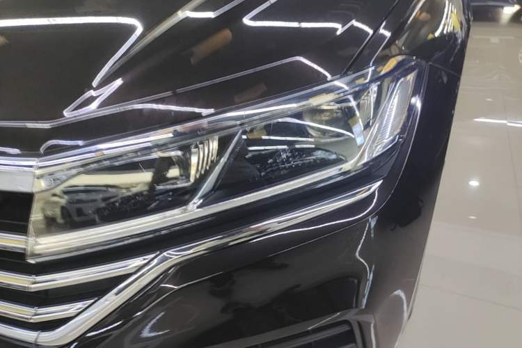 Used Volkswagen Touareg 2021 2.0 TSI Flagship Special Edition Left Front Headlight