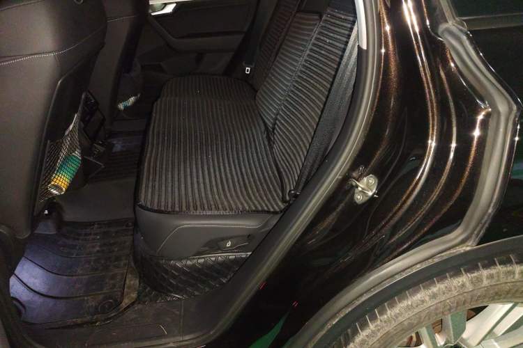 Used Volkswagen Touareg 2021 2.0 TSI Flagship Special Edition Left Rear Seat