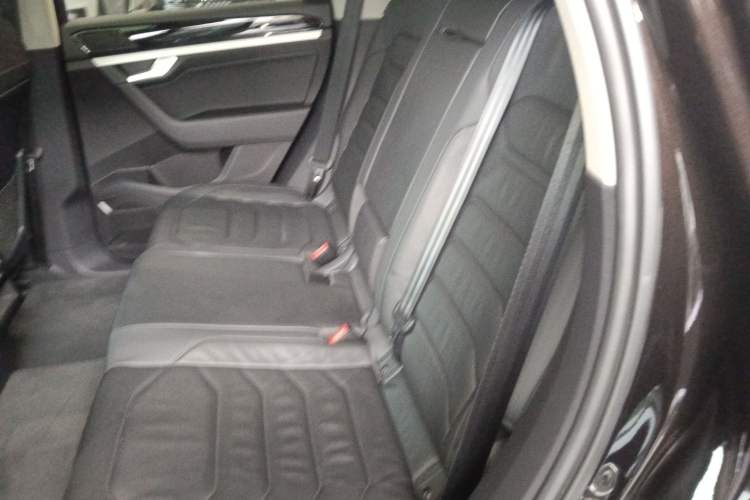 Used Volkswagen Touareg 2021 2.0 TSI Flagship Special Edition Left Rear Seat