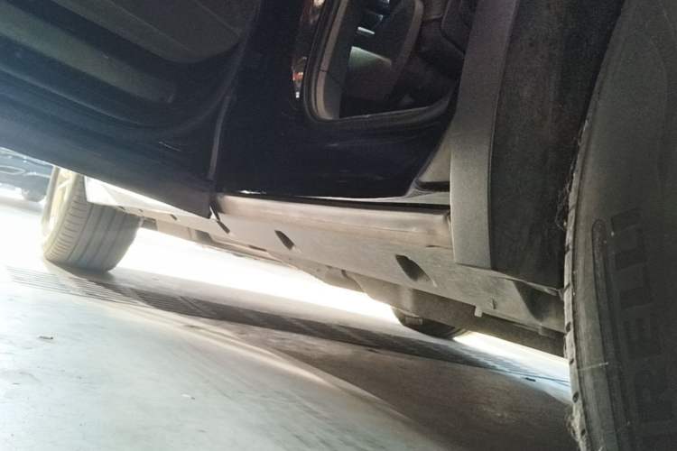 Used Volkswagen Touareg 2021 2.0 TSI Ruiyi Edition Left Side Sill