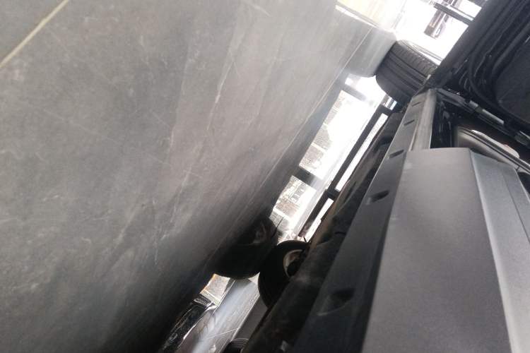 Used Volkswagen Touareg 2021 2.0 TSI Flagship Special Edition Left Side Sill