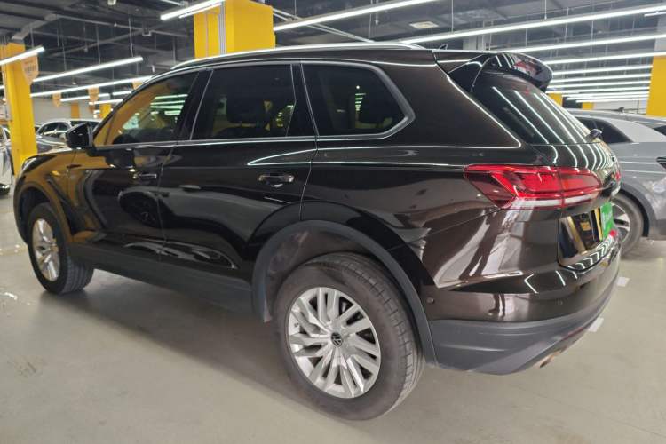 Used Volkswagen Touareg 2021 2.0 TSI Flagship Special Edition Left Side