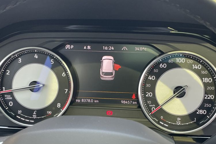 Used Volkswagen Touareg 2021 2.0 TSI Flagship Special Edition Odometer Close Up