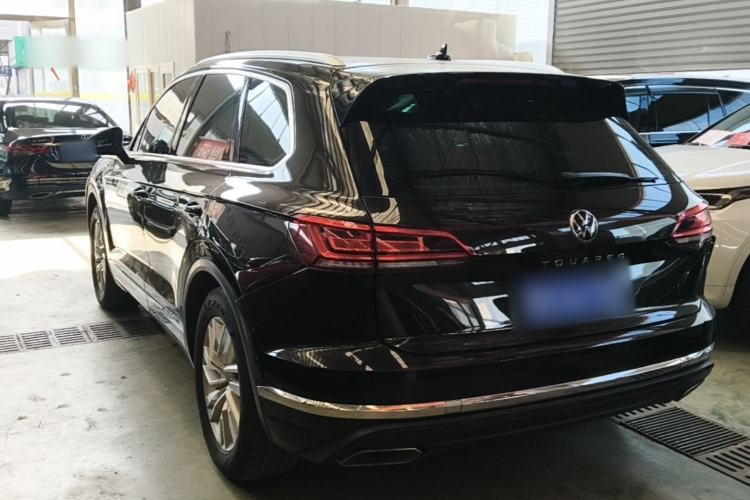 Used Volkswagen Touareg 2021 2.0 TSI Ruiyi Edition Rear Left 45 Deg
