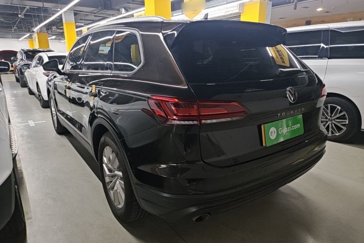 Used Volkswagen Touareg 2021 2.0 TSI Flagship Special Edition Rear Left 45 Deg