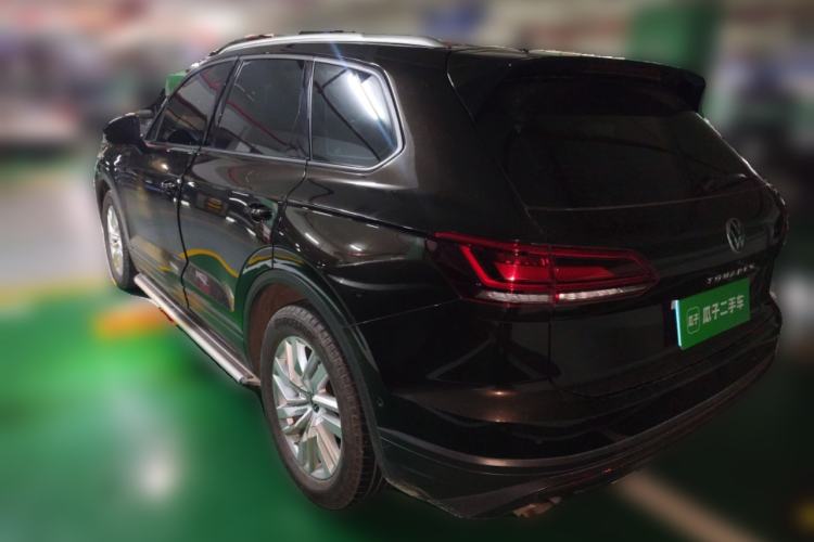 Used Volkswagen Touareg 2021 2.0 TSI Flagship Special Edition Rear Left 45 Deg