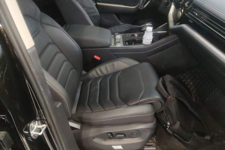 Used Volkswagen Touareg 2021 2.0 TSI Flagship Special Edition Right Front Seat
