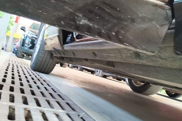 Used Volkswagen Touareg 2021 2.0 TSI Ruiyi Edition Right Side Sill