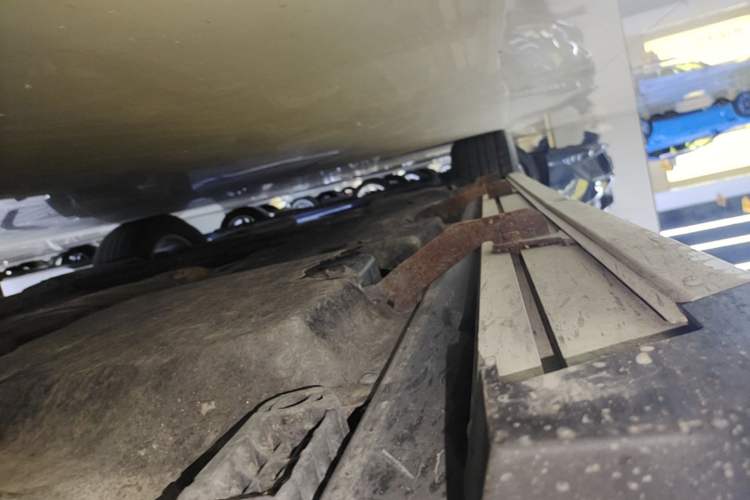 Used Volkswagen Touareg 2021 2.0 TSI Flagship Special Edition Right Side Sill
