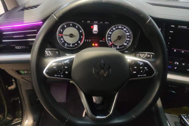 Used Volkswagen Touareg 2021 2.0 TSI Flagship Special Edition Steering Wheel