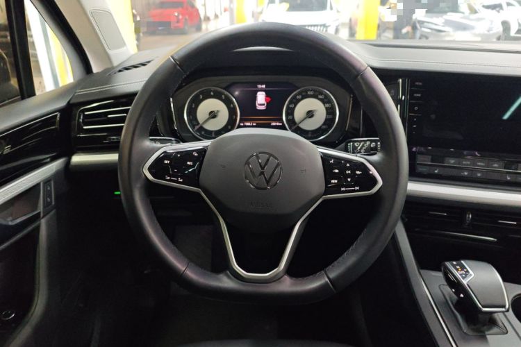 Used Volkswagen Touareg 2021 2.0 TSI Flagship Special Edition Steering Wheel