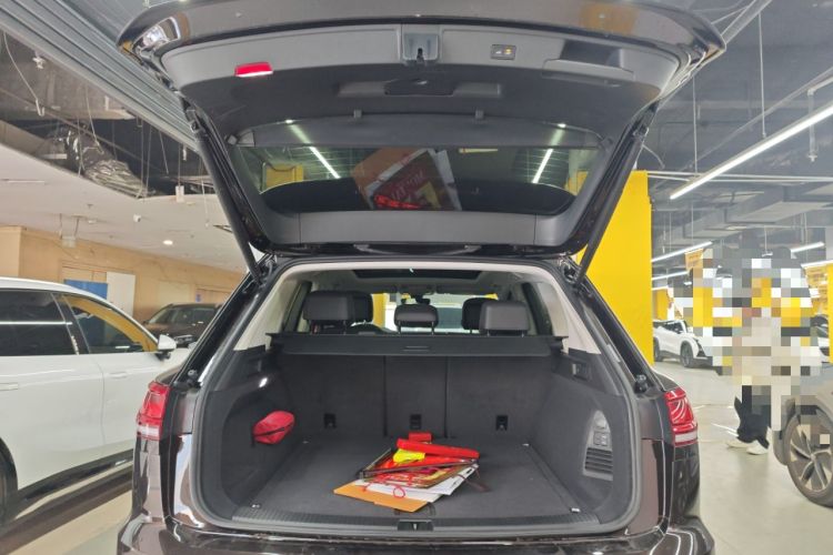 Used Volkswagen Touareg 2021 2.0 TSI Flagship Special Edition Trunk