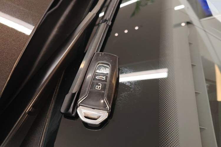 Used Volkswagen Touareg 2021 3.0 TSI Prestige Edition Classic Sport Package Vehicle Key