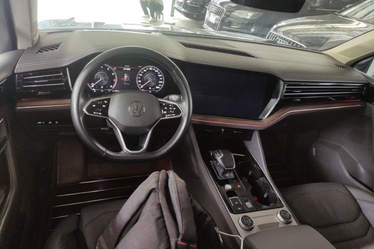 Used Volkswagen Touareg 2021 2.0 TSI Ruiyi Edition Center Console