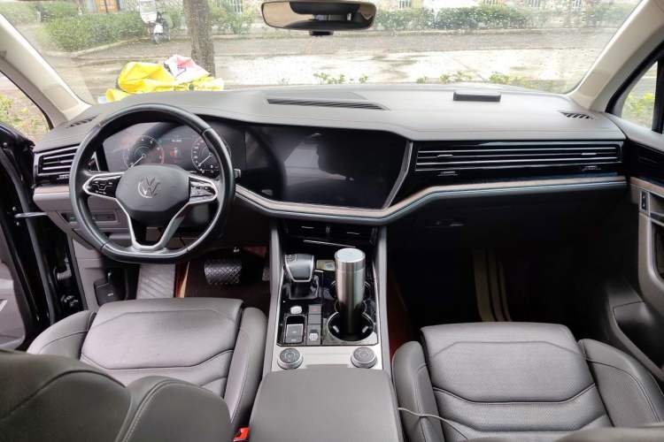 Used Volkswagen Touareg 2021 2.0 TSI Ruiyi Edition Center Console
