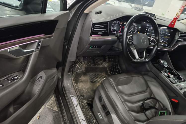 Used Volkswagen Touareg 2021 2.0 TSI Ruiyi Edition Driver Seat