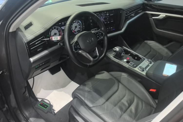 Used Volkswagen Touareg 2021 2.0 TSI Flagship Special Edition Driver Seat