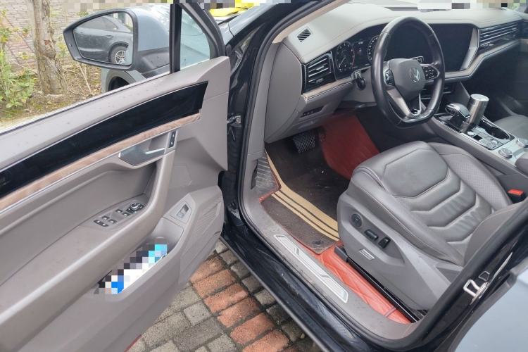 Used Volkswagen Touareg 2021 2.0 TSI Ruiyi Edition Driver Seat