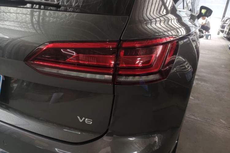 Used Volkswagen Touareg 2021 2.0 TSI Ruiyi Edition Exterior 3